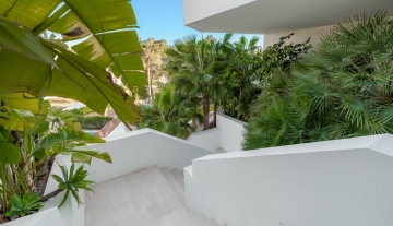 Resa Estates luxury vila Can Furnet modern Villa moderna stairs extedrior.jpg